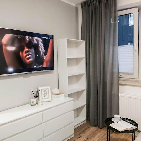 Bezagenta Mozart3 Studio Easy Access To City Wifi Варшава Екстериор снимка